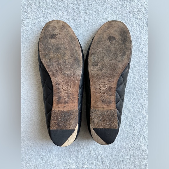 Chanel Black Quilted Leather CC Logo Classic Cap Toe Ballet Flat Shoe 36 - US 6 - Picture 12 of 14